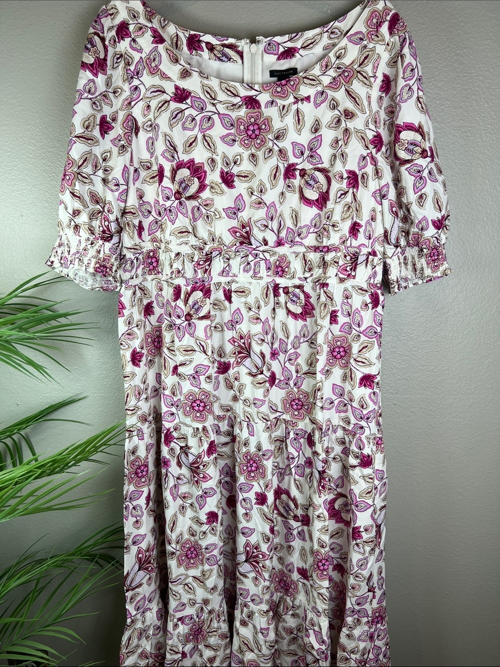 NEW Ann Taylor Floral Maxi Dress White with Magenta Pink and Brown Floral  8